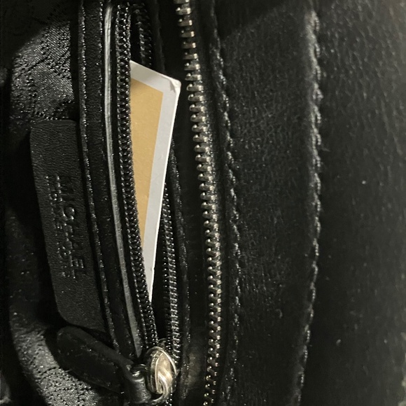 NWOT Michael Kors Hamilton traveler crossbody in black - Picture 7 of 8